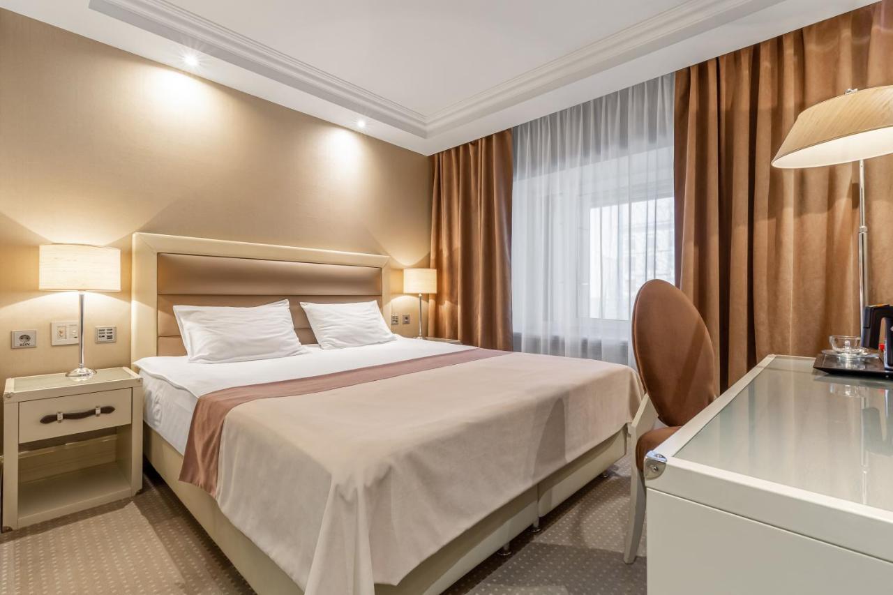 Maidan Palace Hotel Kiev Exteriör bild